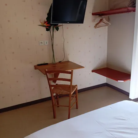 Le Relais Du Petit Rest'O Perche Les Croix Chemins