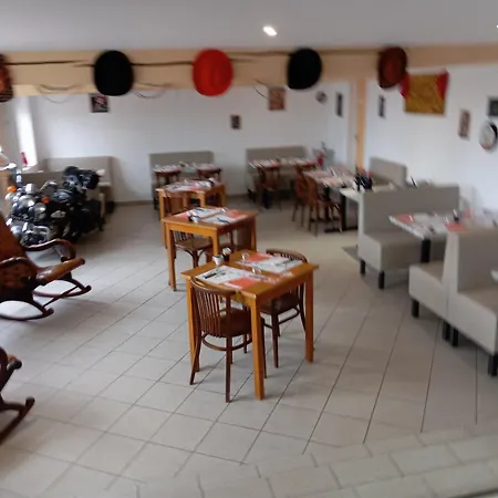 Le Relais Du Petit Rest'O Perche Hotel