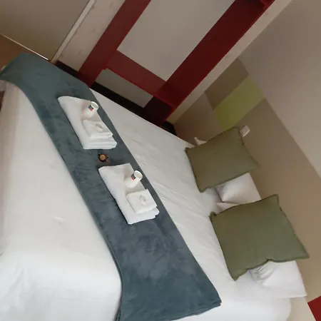 Le Relais Du Petit Rest'o Perche Hotel Les Croix Chemins