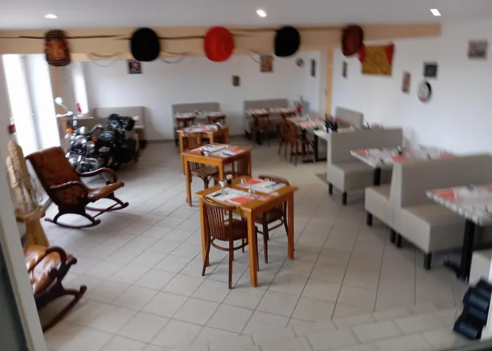 Le Relais Du Perche Hotel